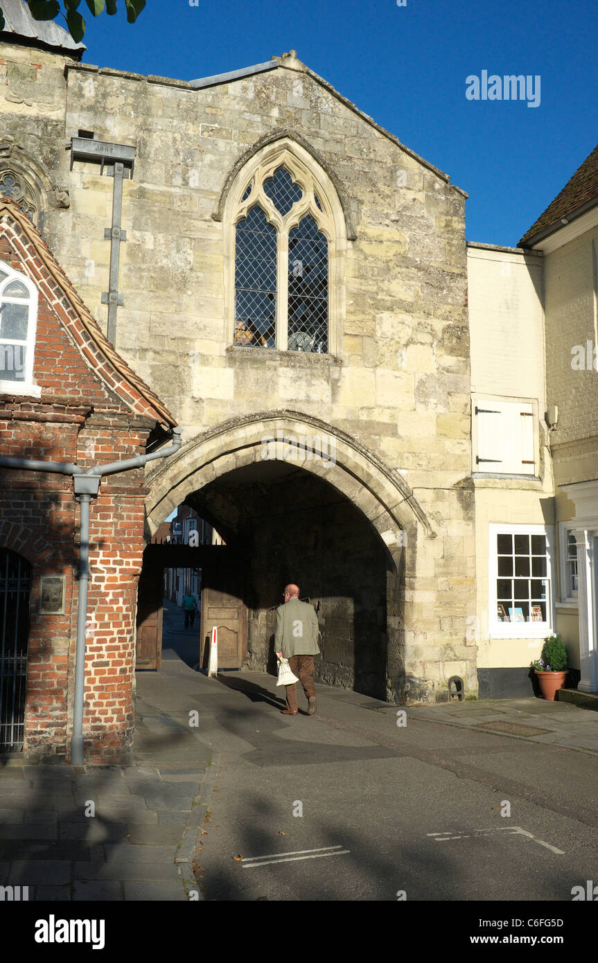 St Anns Gate in Salisbury Cathedral Close Stock Photo Alamy