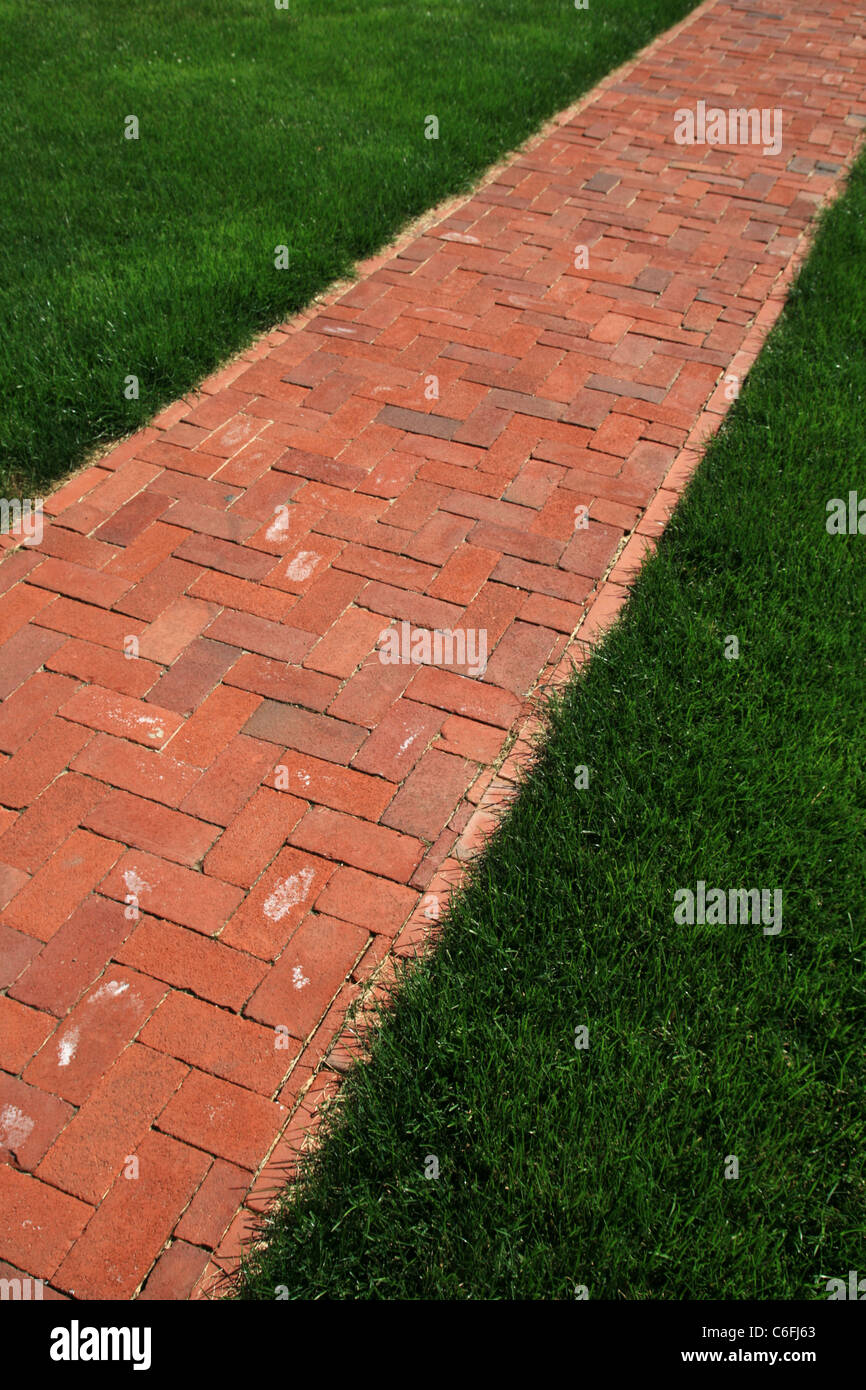 Grass lawn brick pattern hires stock photography and images Alamy