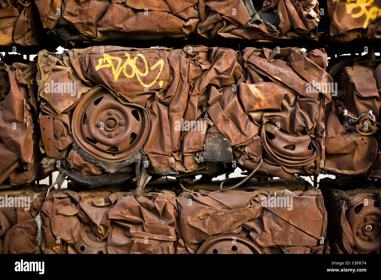 Car junkyard uk hi-res stock photography and images - Alamy