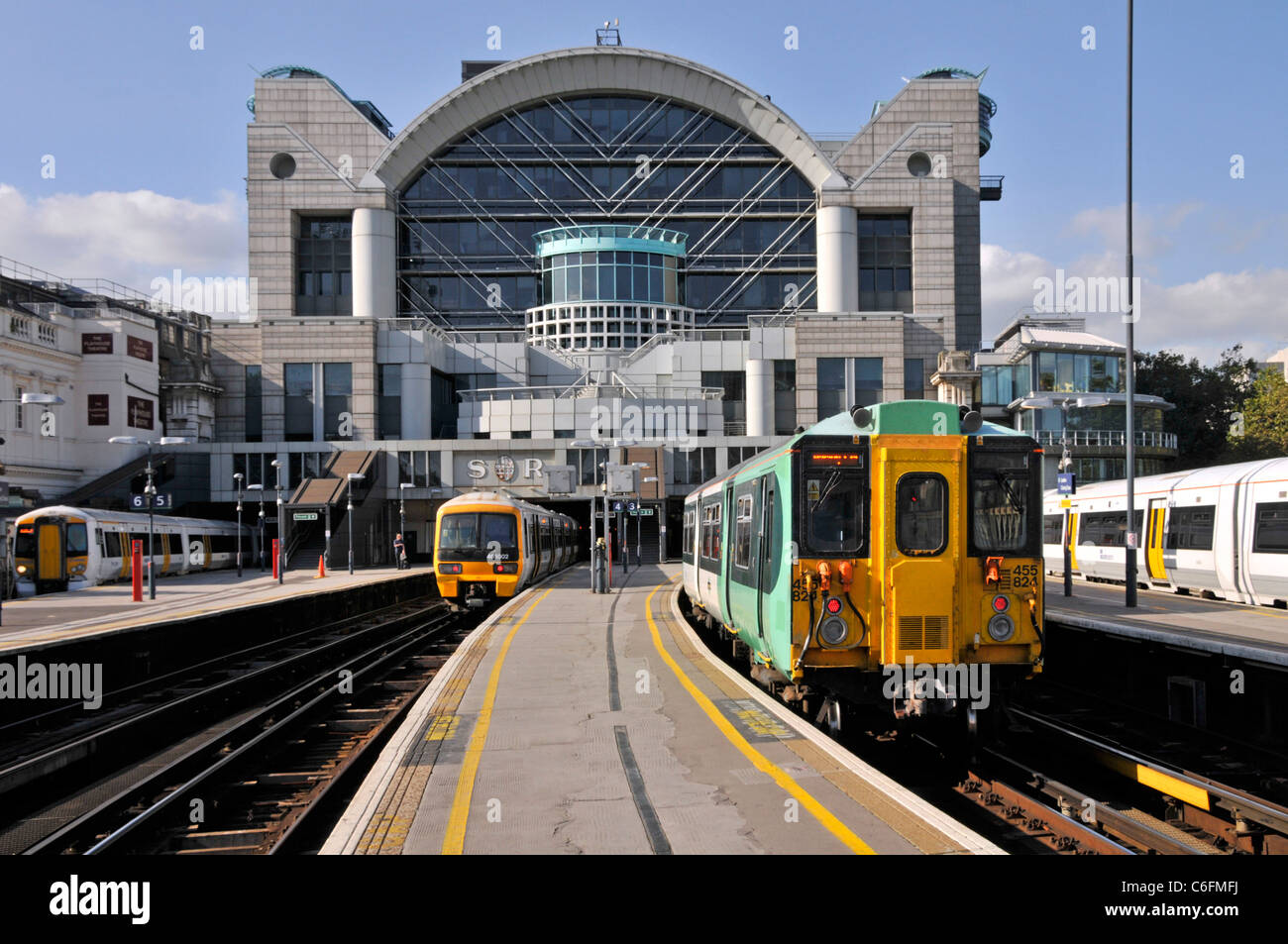 Trains at platforms London Charing Cross railway train station with Stock Photo 38454070 Alamy