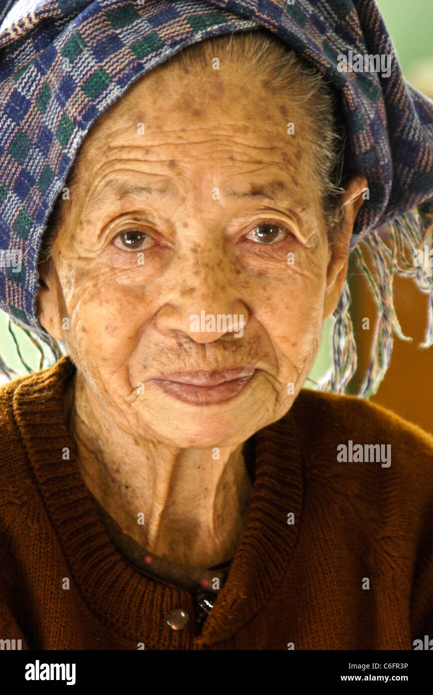 Old woman, Myanmar (Burma Stock Photo - Alamy