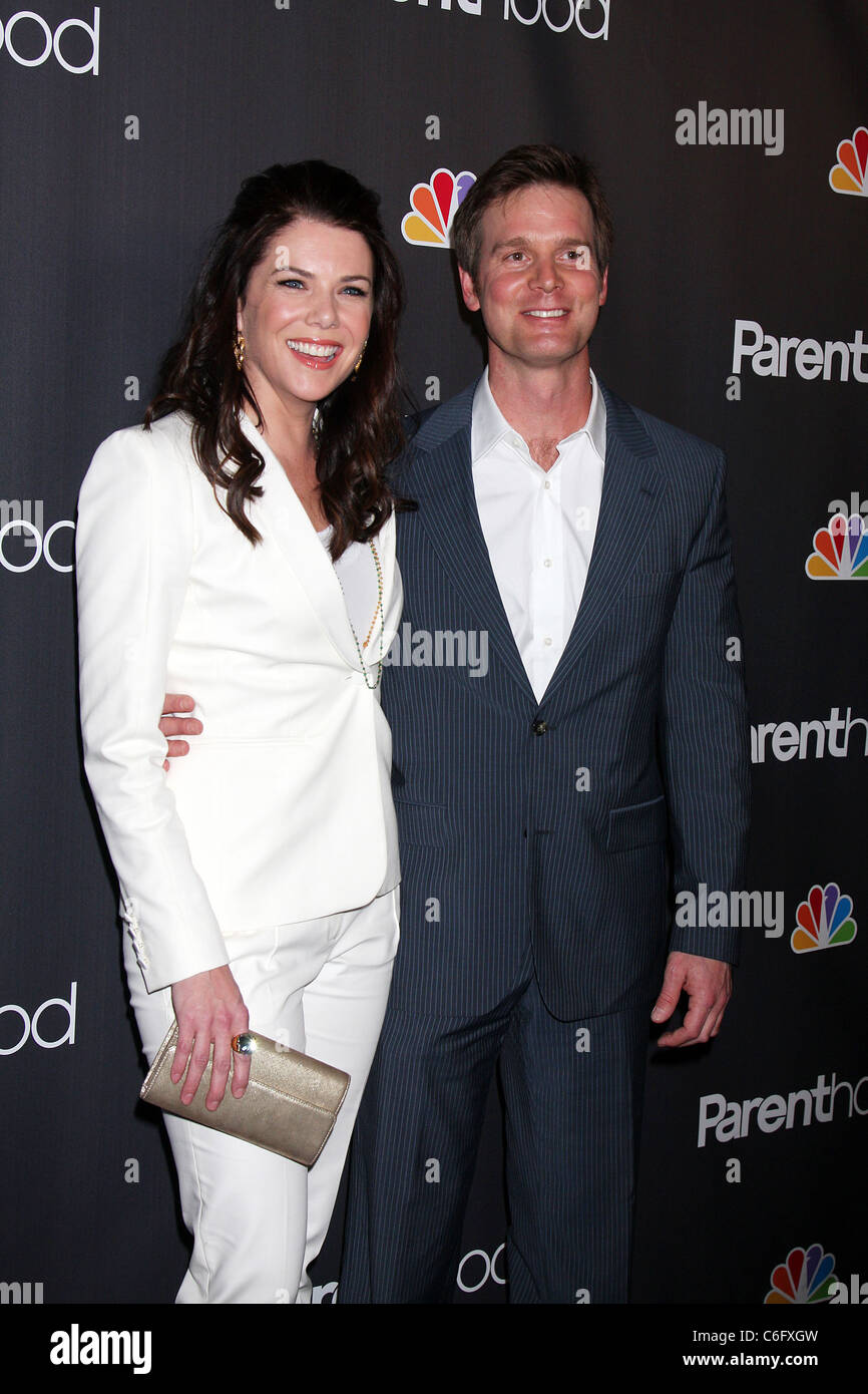 Lauren Graham & Peter Krause NBC Universal's 'Parenthood' premiere screening held at the Director's Guild of America Los Stock Photo
