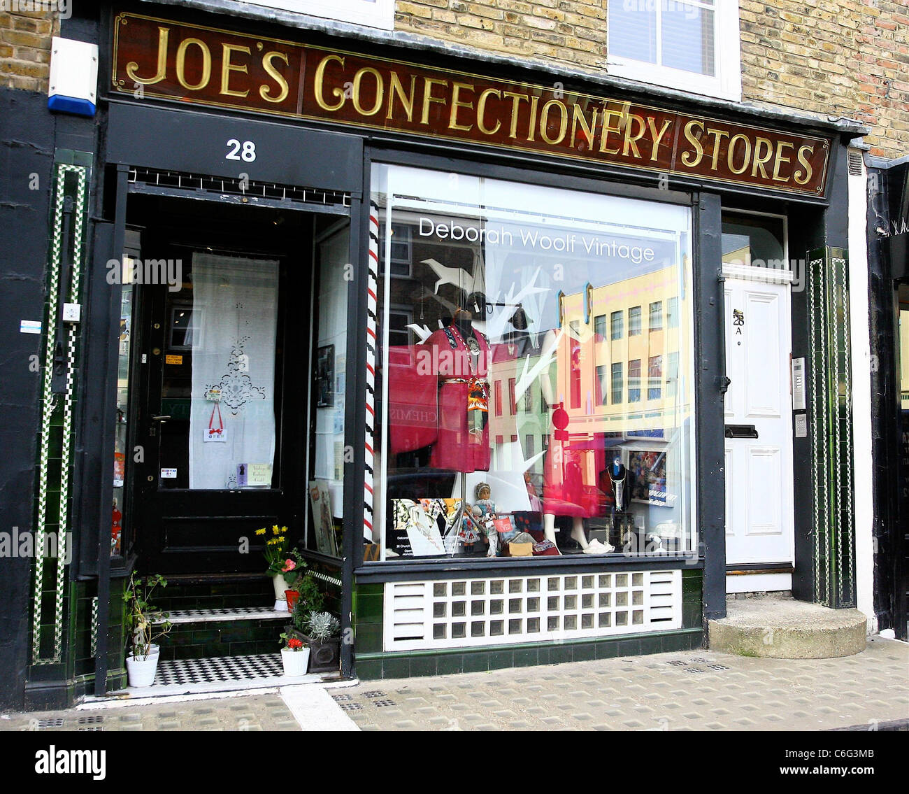 Joe's Confectionery Stores Kate Moss spotted shopping at Joe's ...