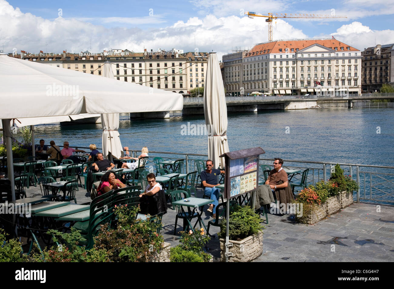 Alfresco cafe hi-res stock photography and images - Alamy