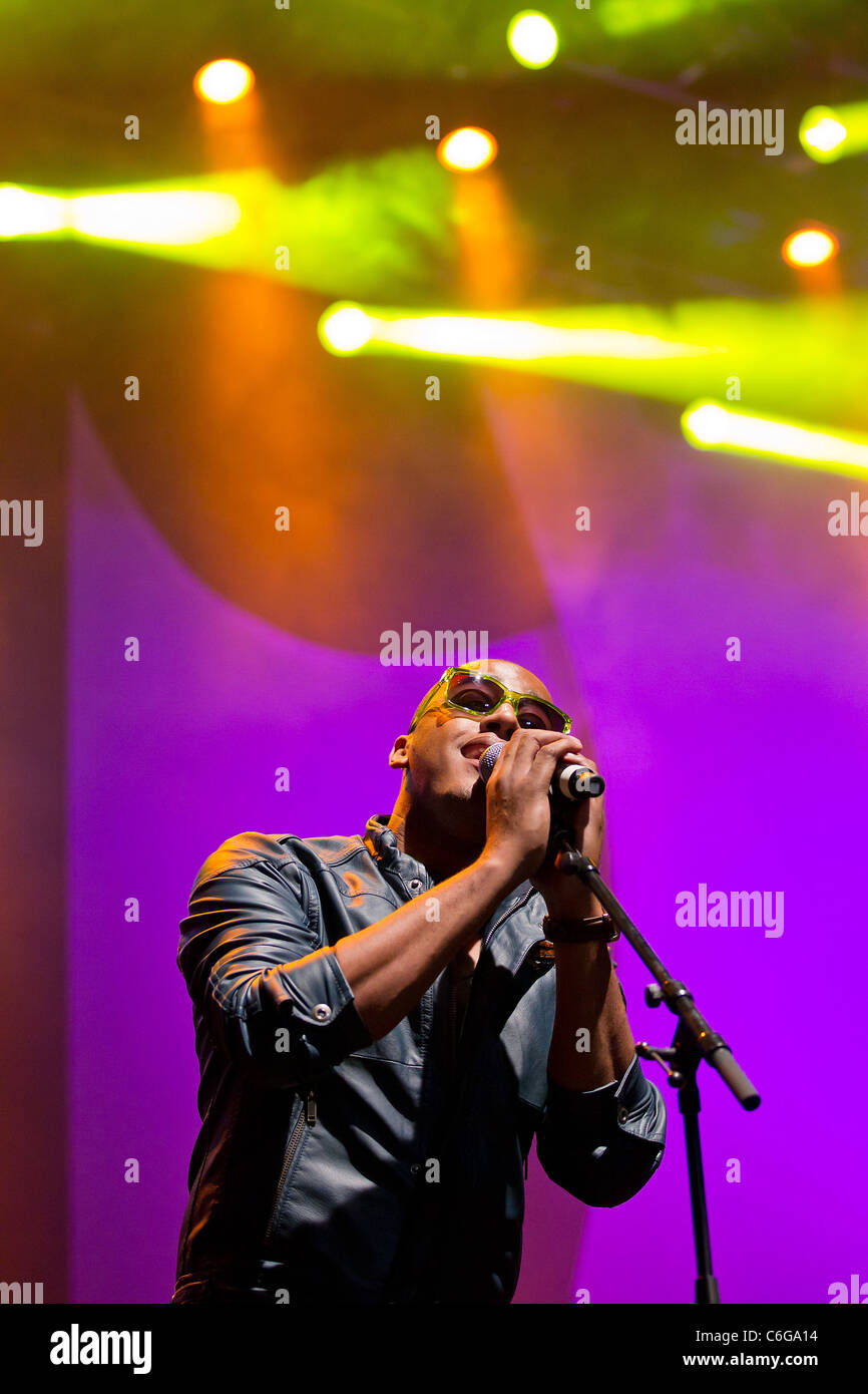Anselmo Ralph performing at the Festival FestiAngola held at the ...