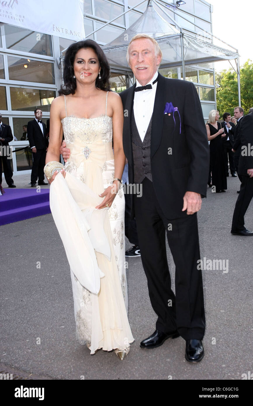 Wilnelia Merced Forsyth and Bruce Forsythe The Caudwell Children