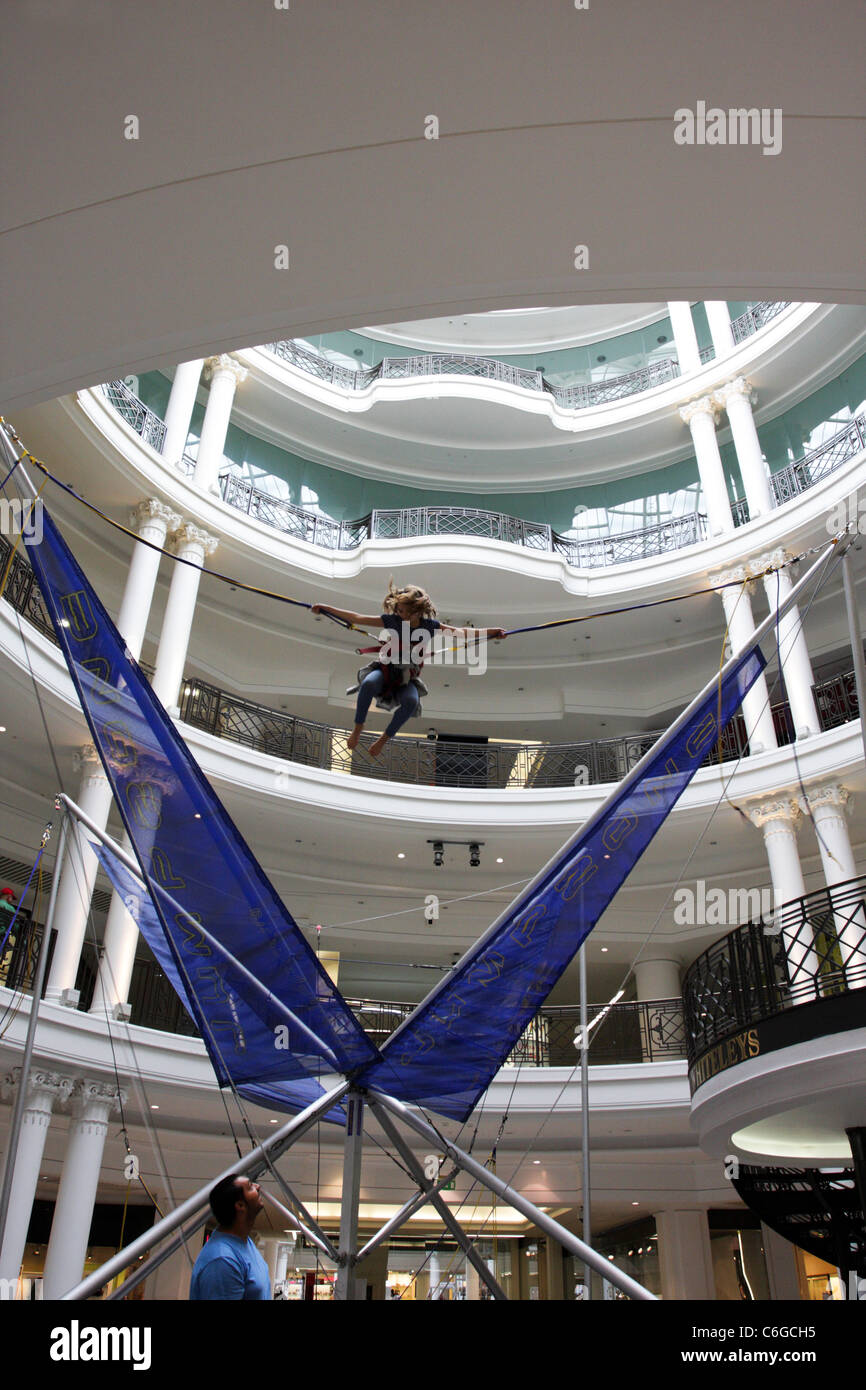 Bungee top jumping indoor