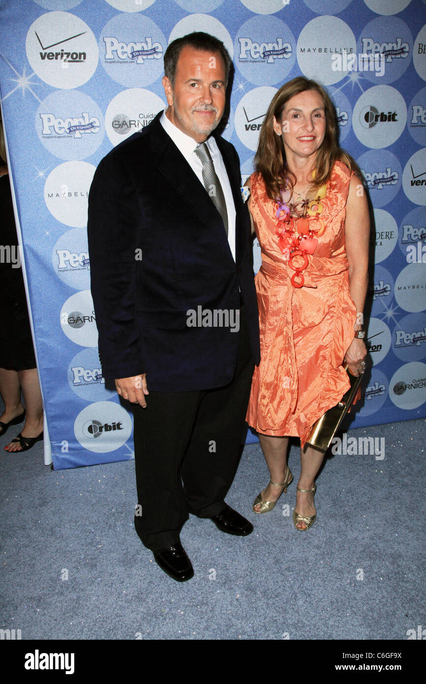 Raul Molina Raul Molina 14th Annual People En Espanol '50 Most Beautiful' issue