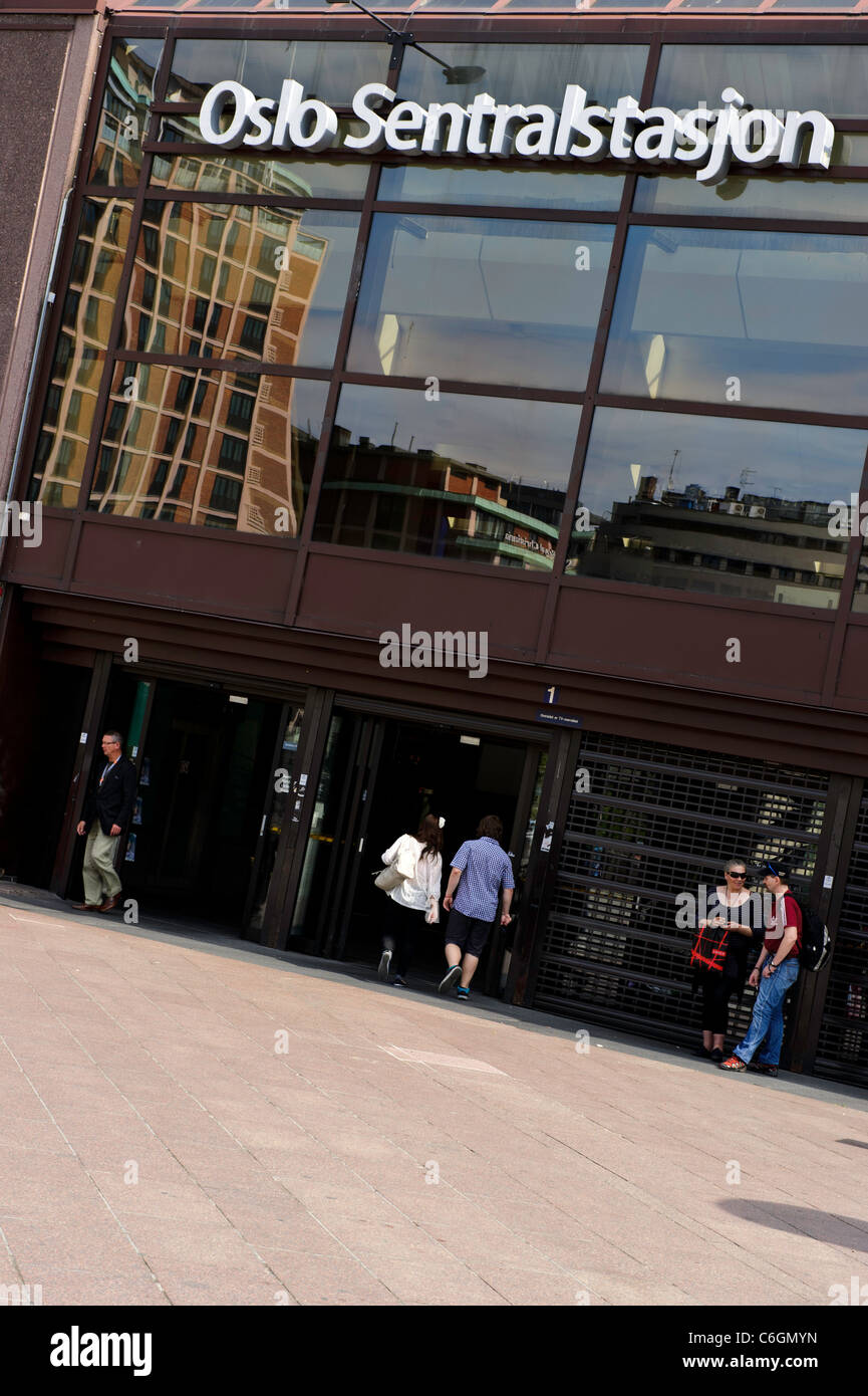 Entrance to the Oslo Central Station Stock Photo Alamy