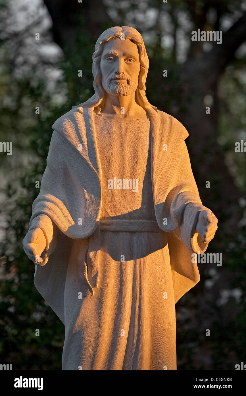 Statue of Jesus in a garden Stock Photo Alamy