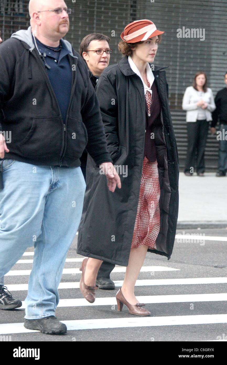 Kate Winslet on the set of 'Mildred Pierce' shooting on location in Manhattan New York City, USA - 19.04.10 Anthony Dixon Stock Photo