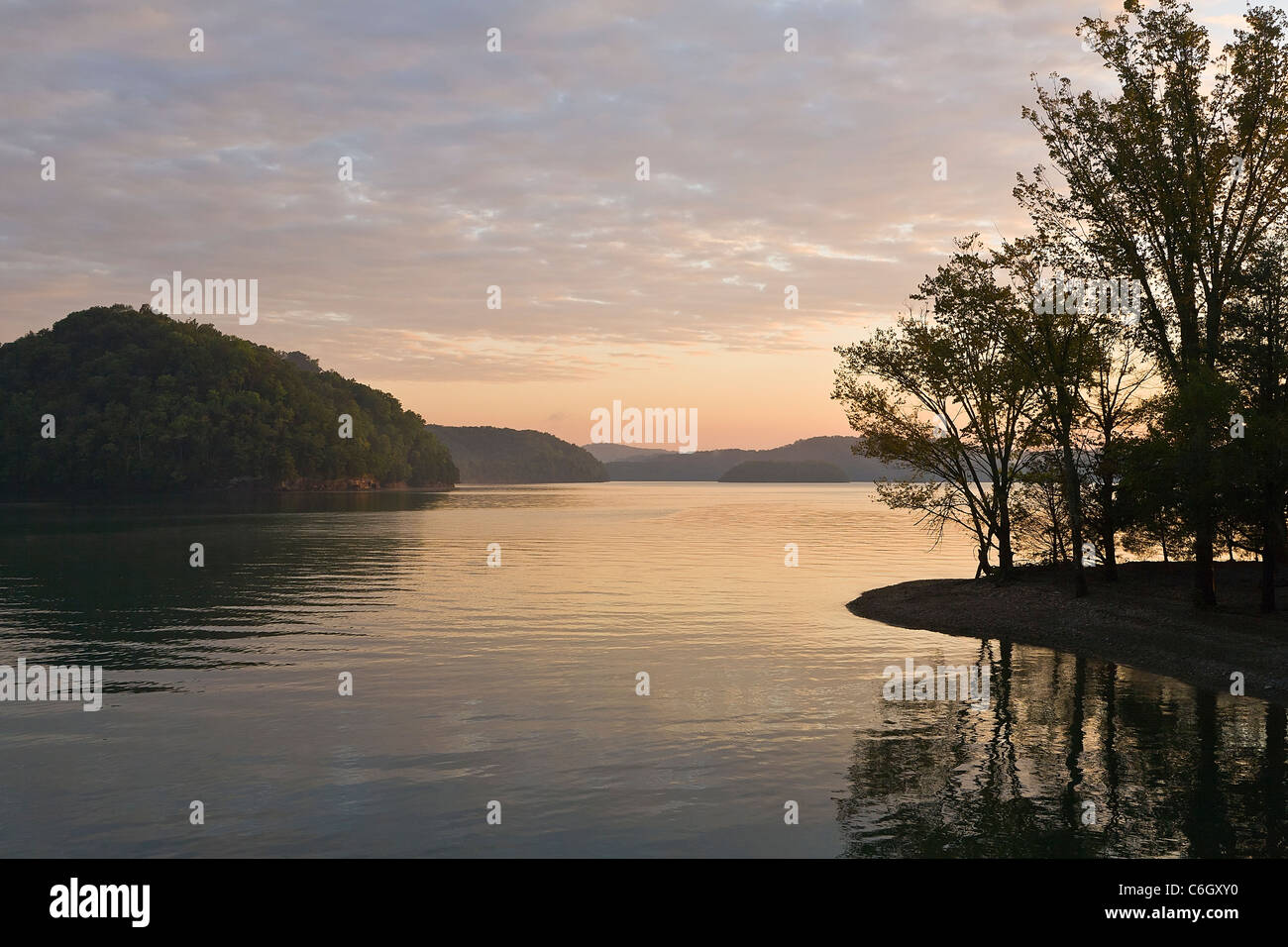 Dale Hollow Lake on the Tennessee Kentucky border Stock Photo - Alamy