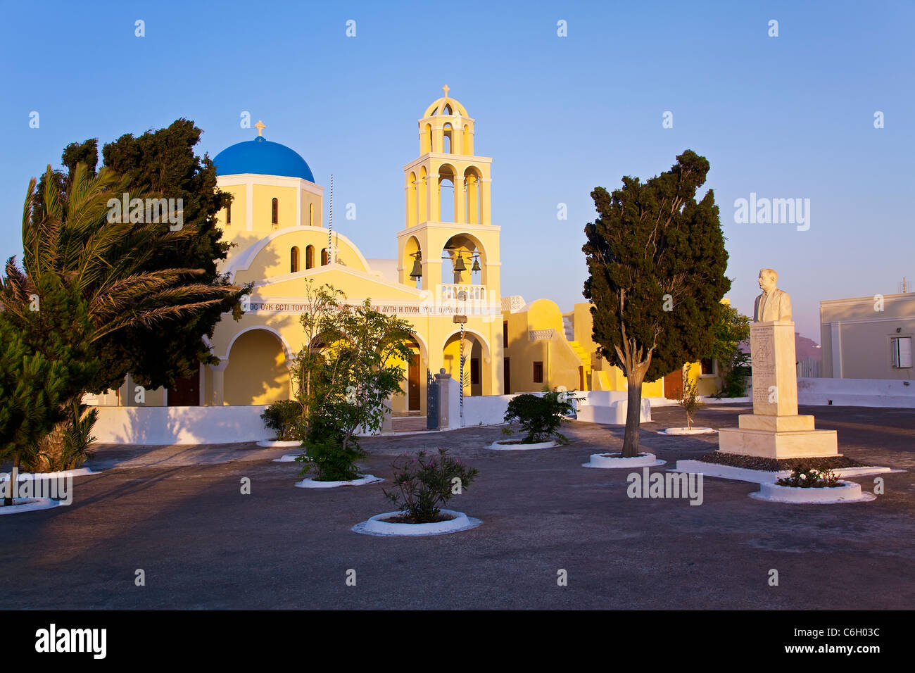 Traditional Greek Orthodox Church in Oia, Santorini, Cyclades, Greece Stock Photo