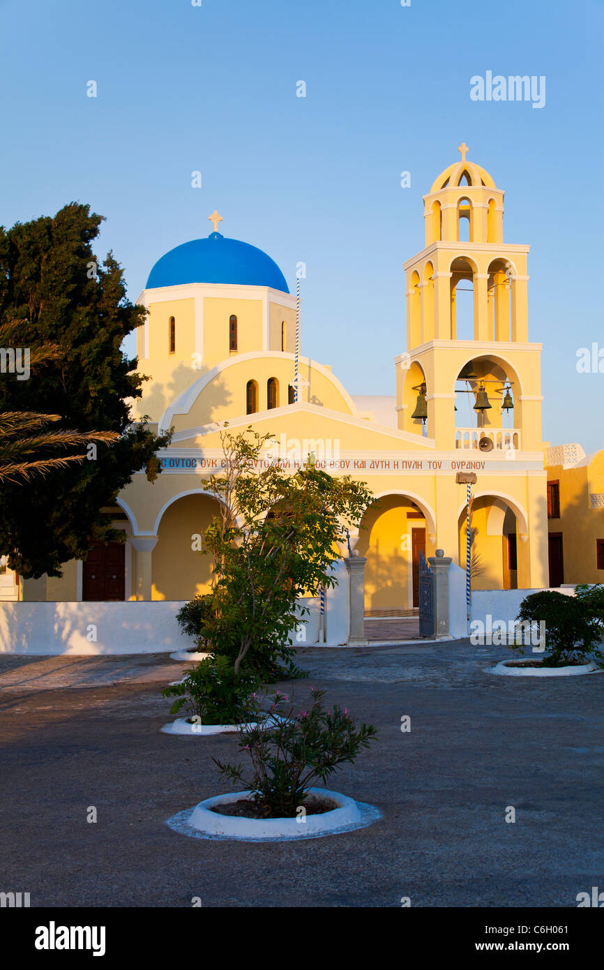 Traditional Greek Orthodox Church in Oia, Santorini, Cyclades, Greece Stock Photo