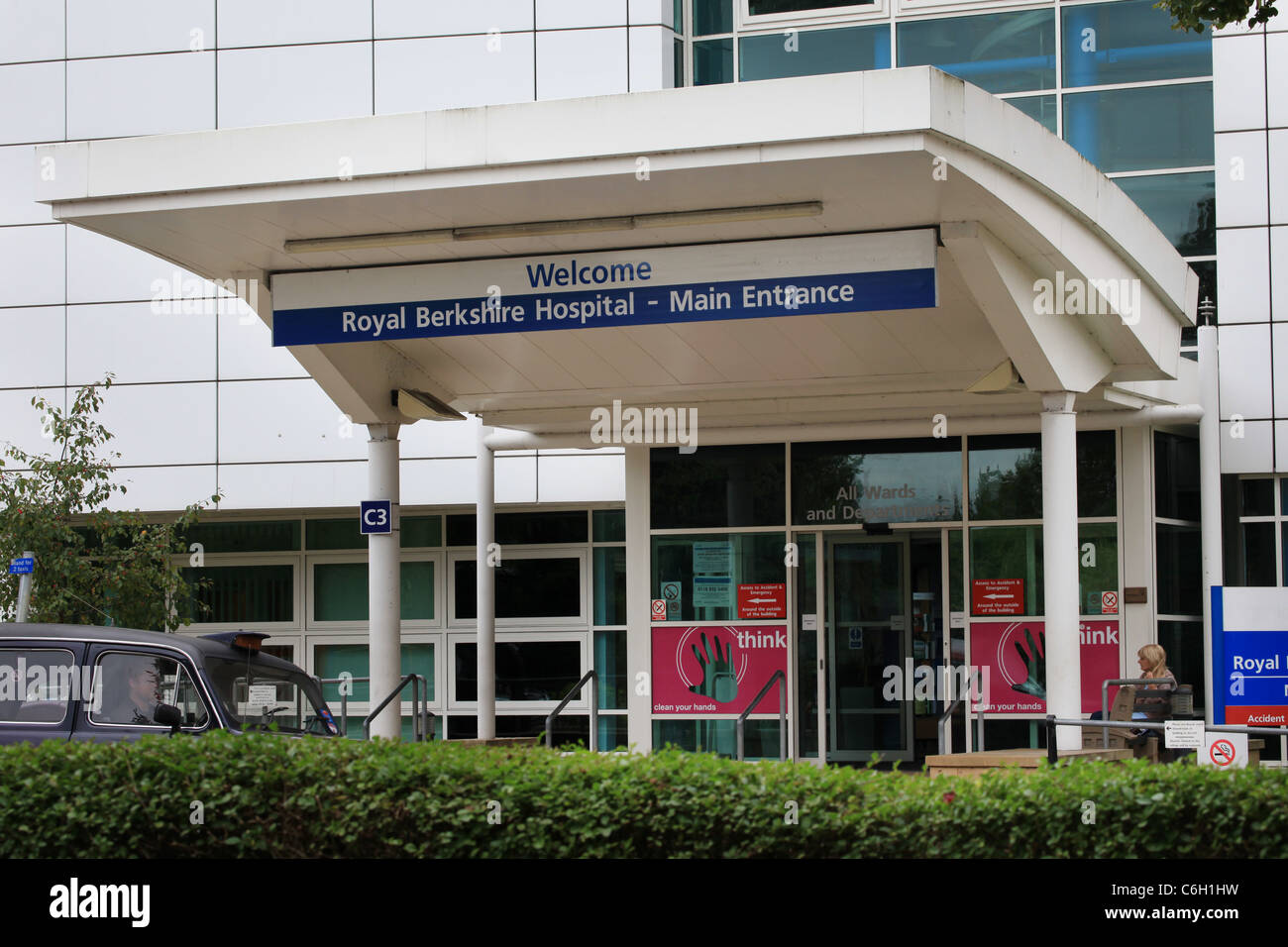Royal Berkshire Hospital Reading NHS entrance Stock Photo
