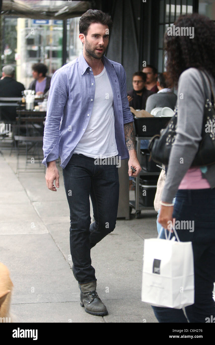 adam levine skinny jeans