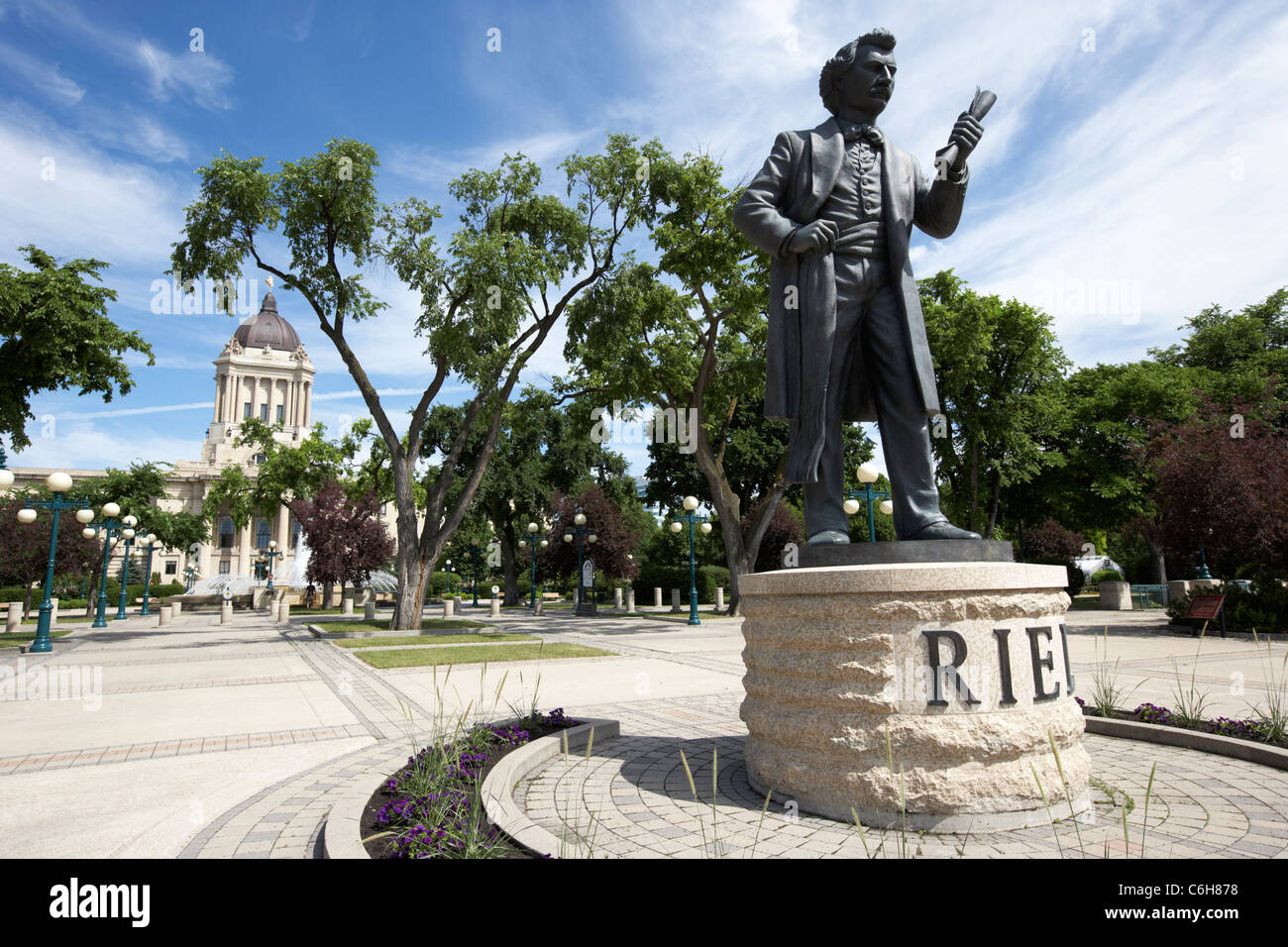 louis riel statue in the grounds at the rear of the manitoba