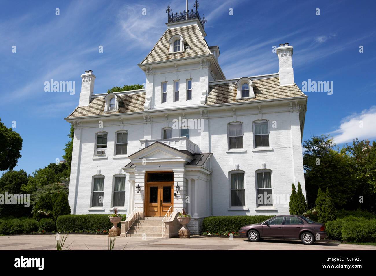 government house residence of the lieutenant governor in front of the