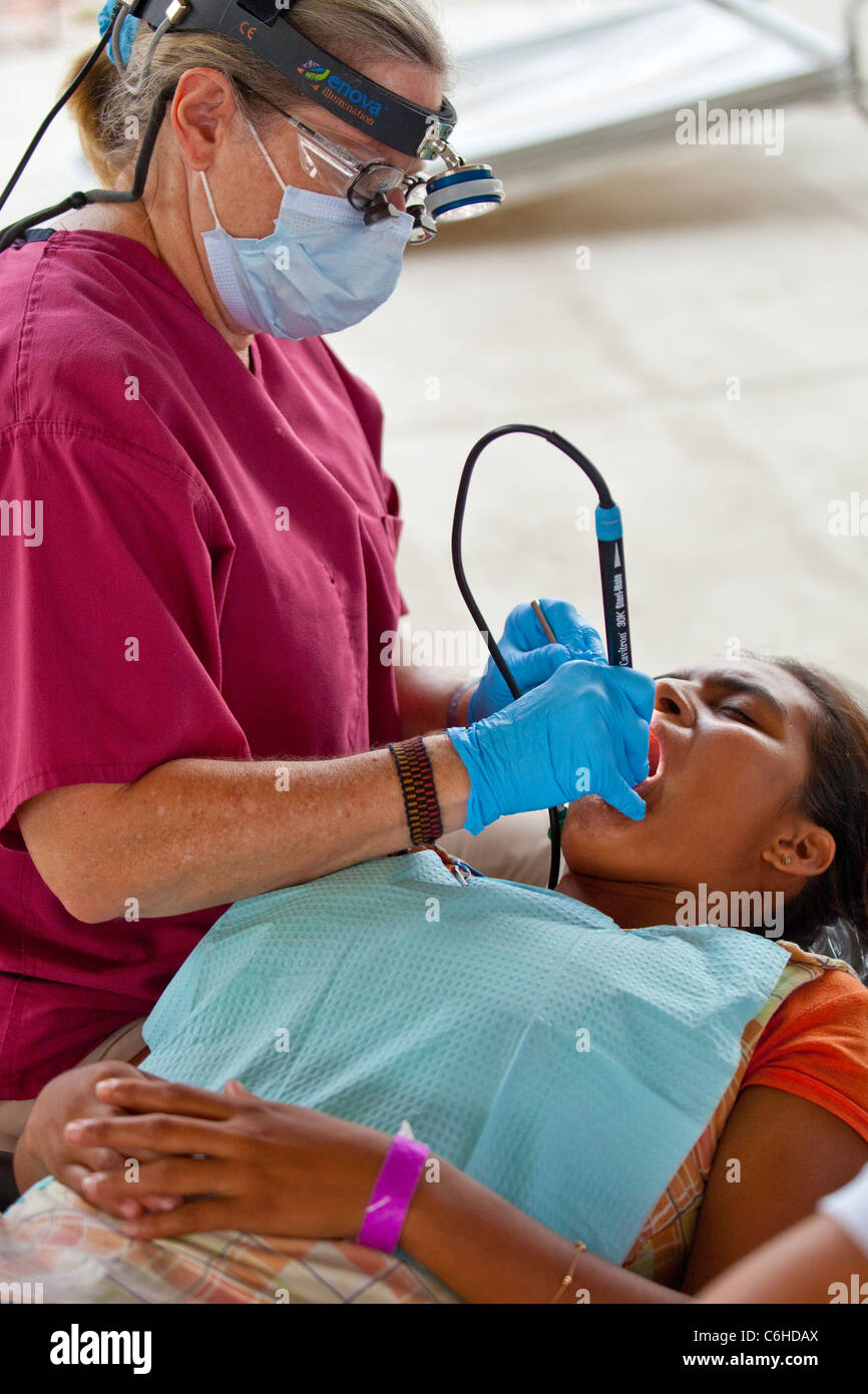 Dental work from the USNS Comfort Hospital Ship, San Salvador, El Salvador Stock Photo