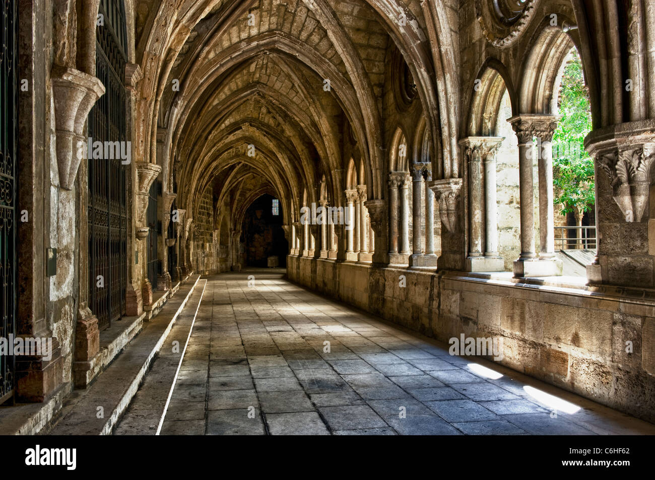 Sé Cathedral, Gothic cloister, Alfama district, Lisbon, Portugal Stock Photo