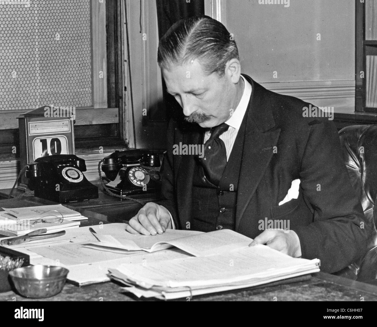 Secretary of state for the colonies hires stock photography and images