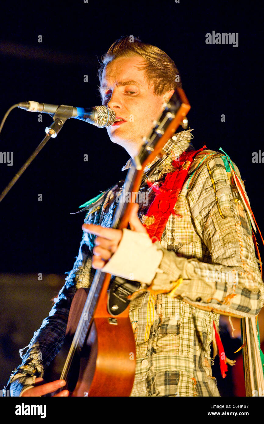 Sigur Ros frontman Jonsi kicks off his European solo tour at the Forum ...
