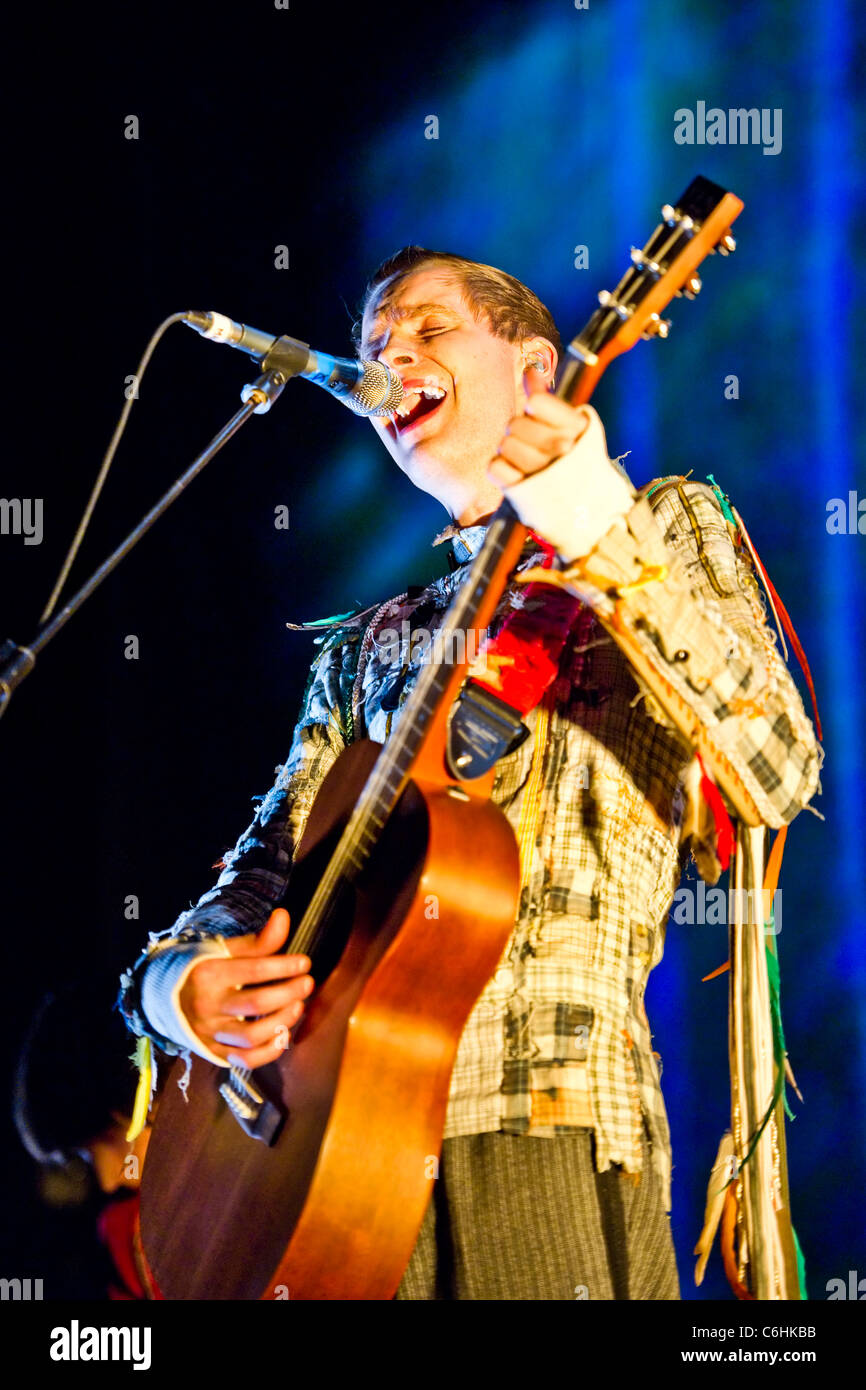 Sigur Ros frontman Jonsi kicks off his European solo tour at the Forum ...