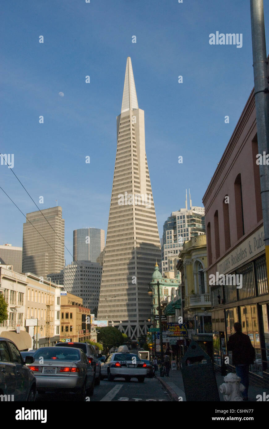 Columbia Avenue, Transamerica building,  San Francisco, California, USA Stock Photo