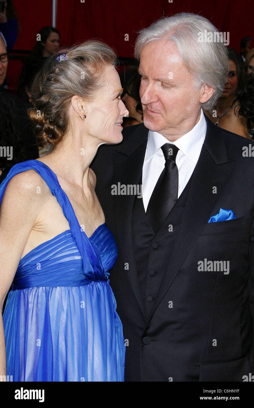 James Cameron and wife Suzy Amis The 82nd Annual Academy Awards (Oscars) - Arrivals at the Kodak Theatre Hollywood, California Stock Photo
