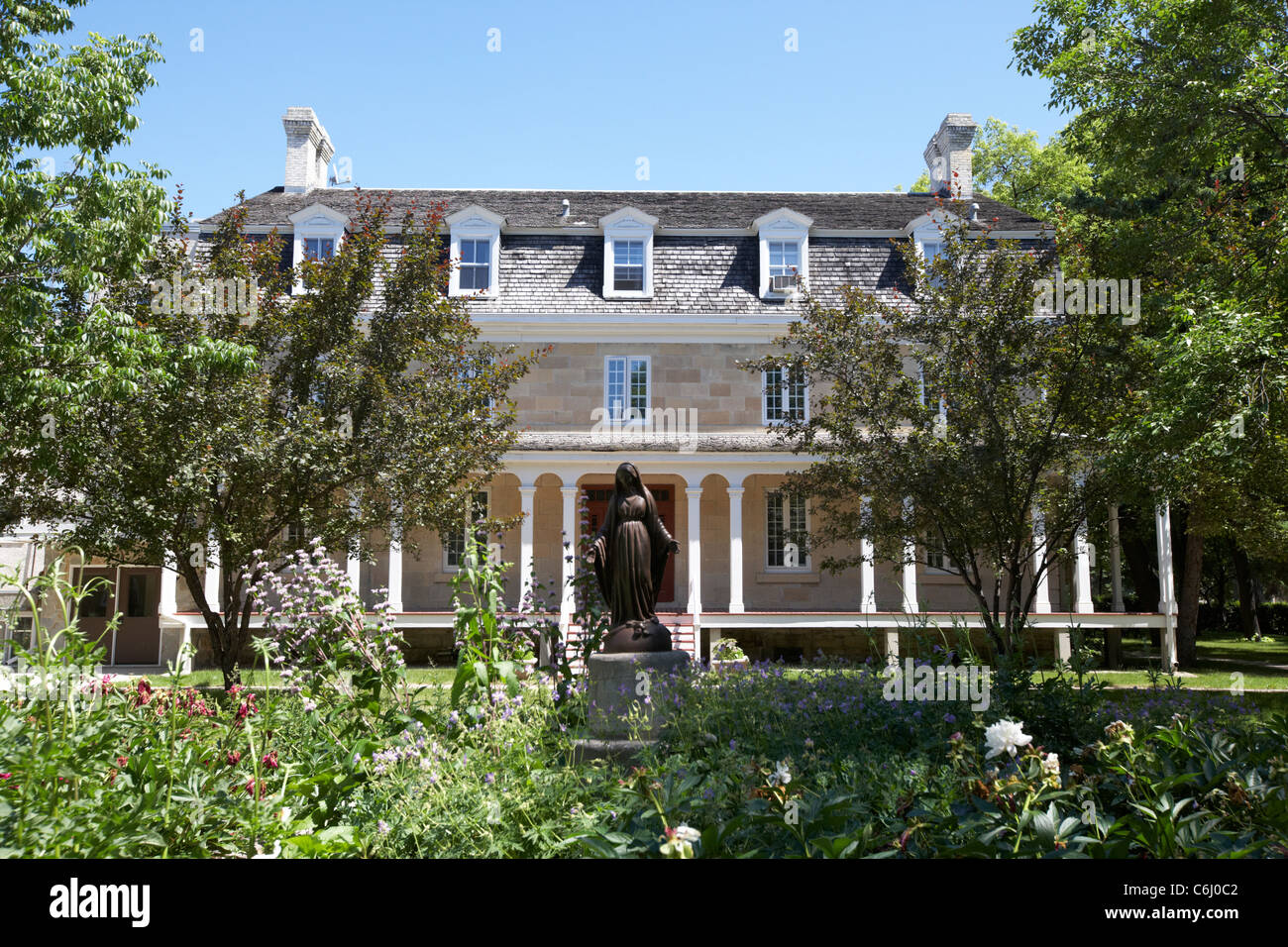 the house saint boniface french quarter winnipeg manitoba canada Stock Photo Alamy