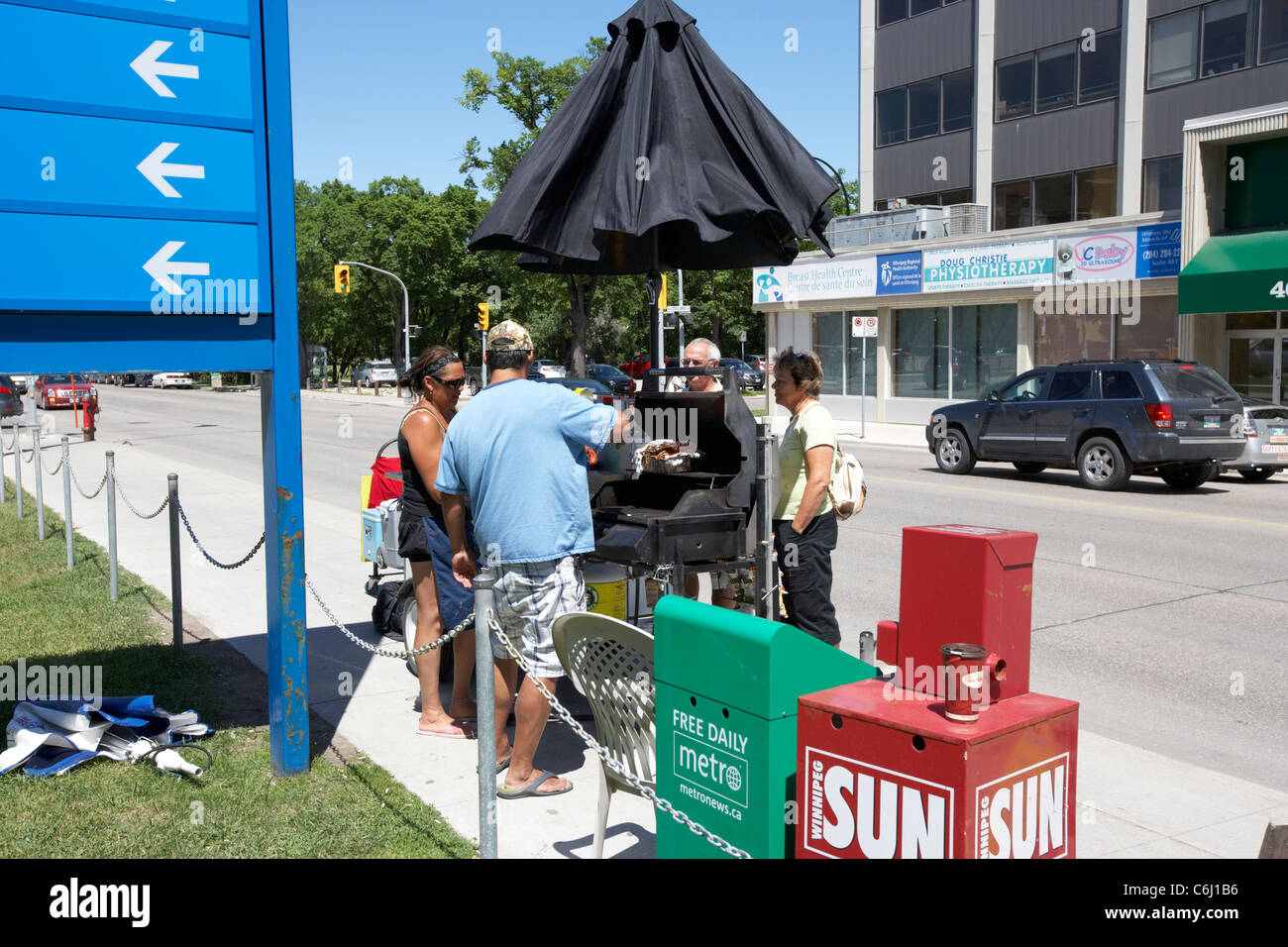 Hot dog stall street vendor hires stock photography and images Alamy