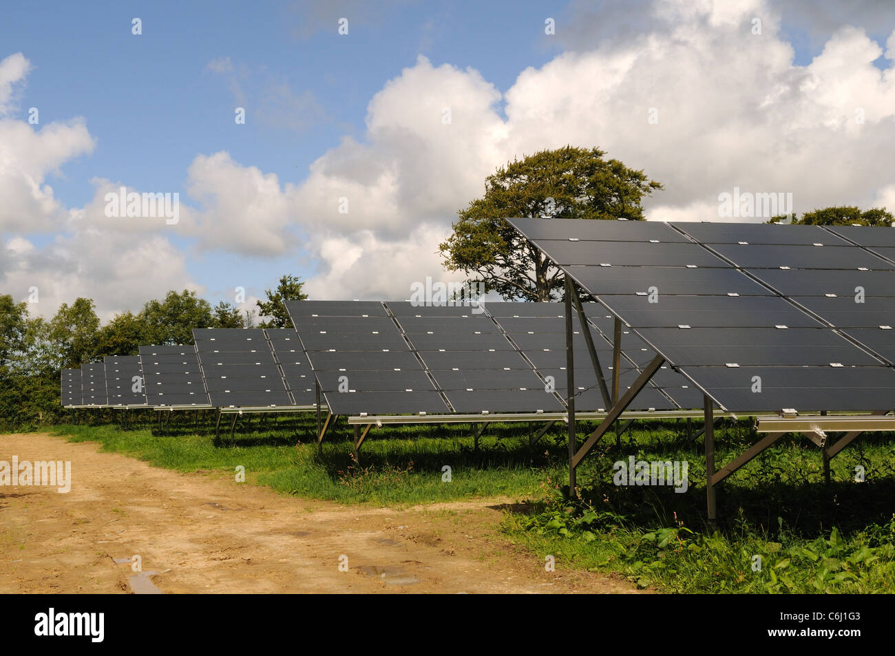 Solar panel hi-res stock photography and images - Alamy