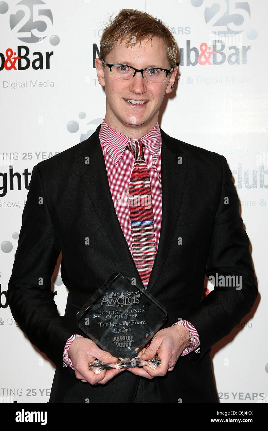 Erik Nelson & Bar convention kicks off with a ribboncutting