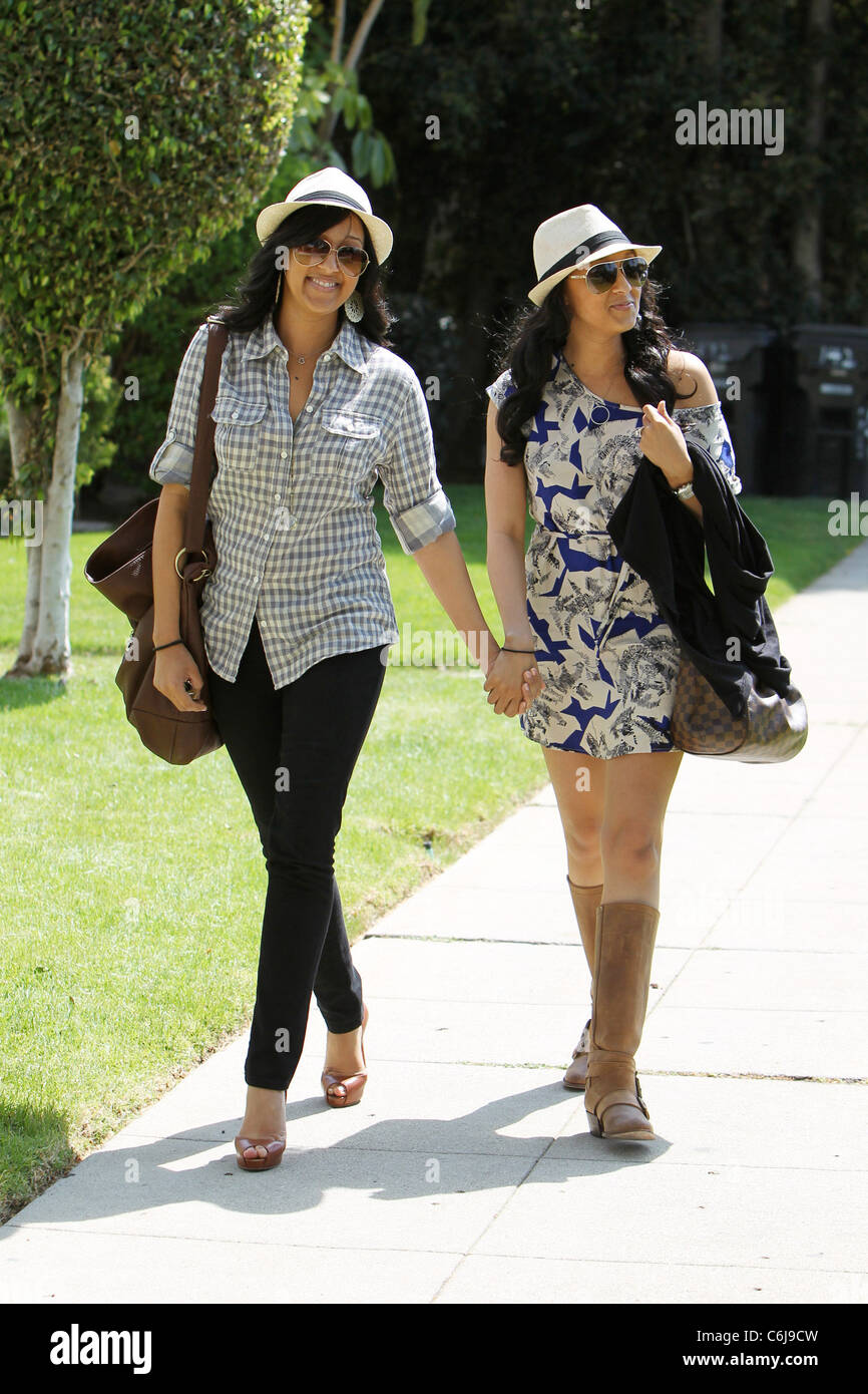 Tia Mowry and Tamera Mowry leaving Toast Bakery and Cafe after having