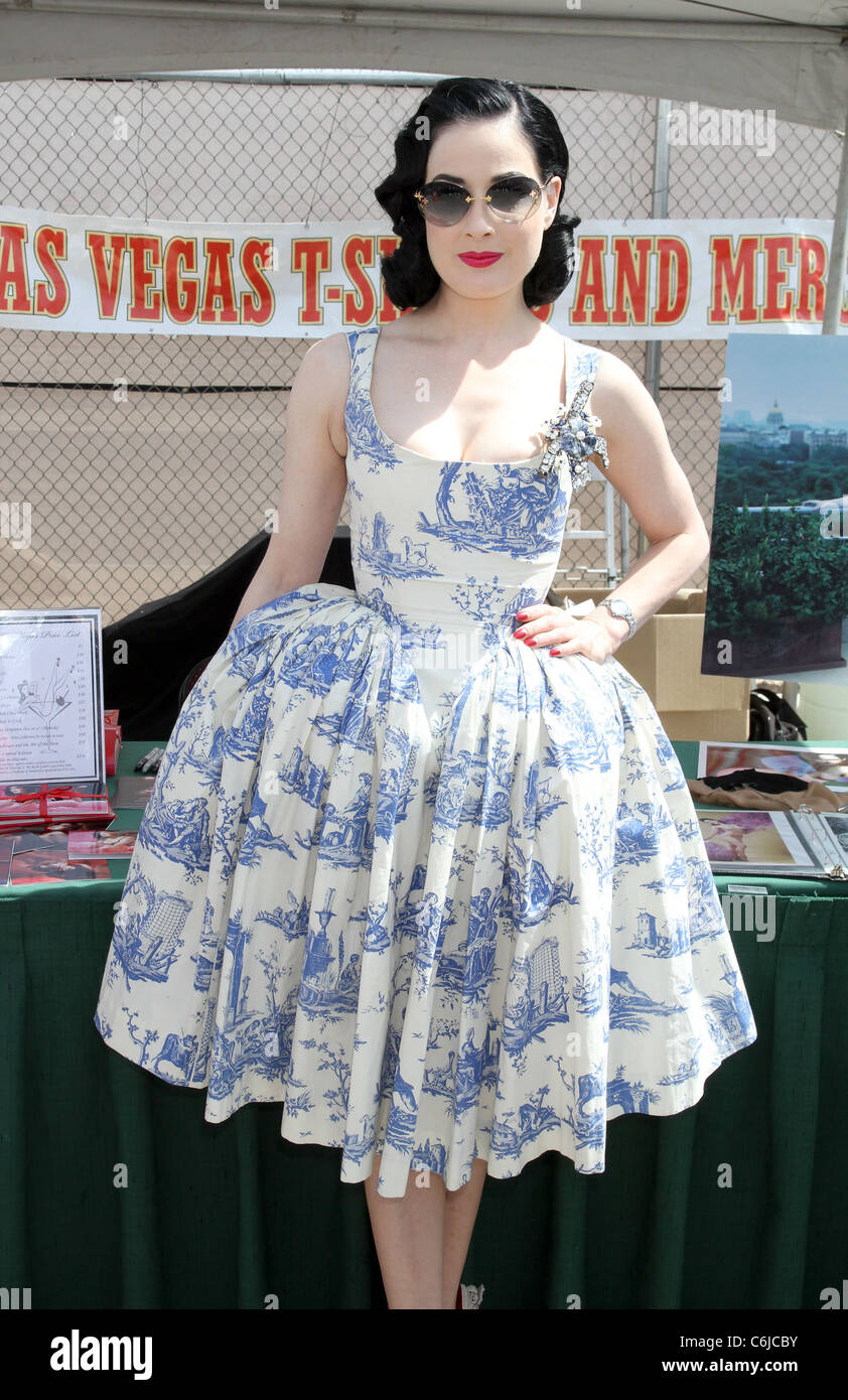 Dita Von Teese is looking lovely at a meet and greet as part of the Rockabilly Party Weekend