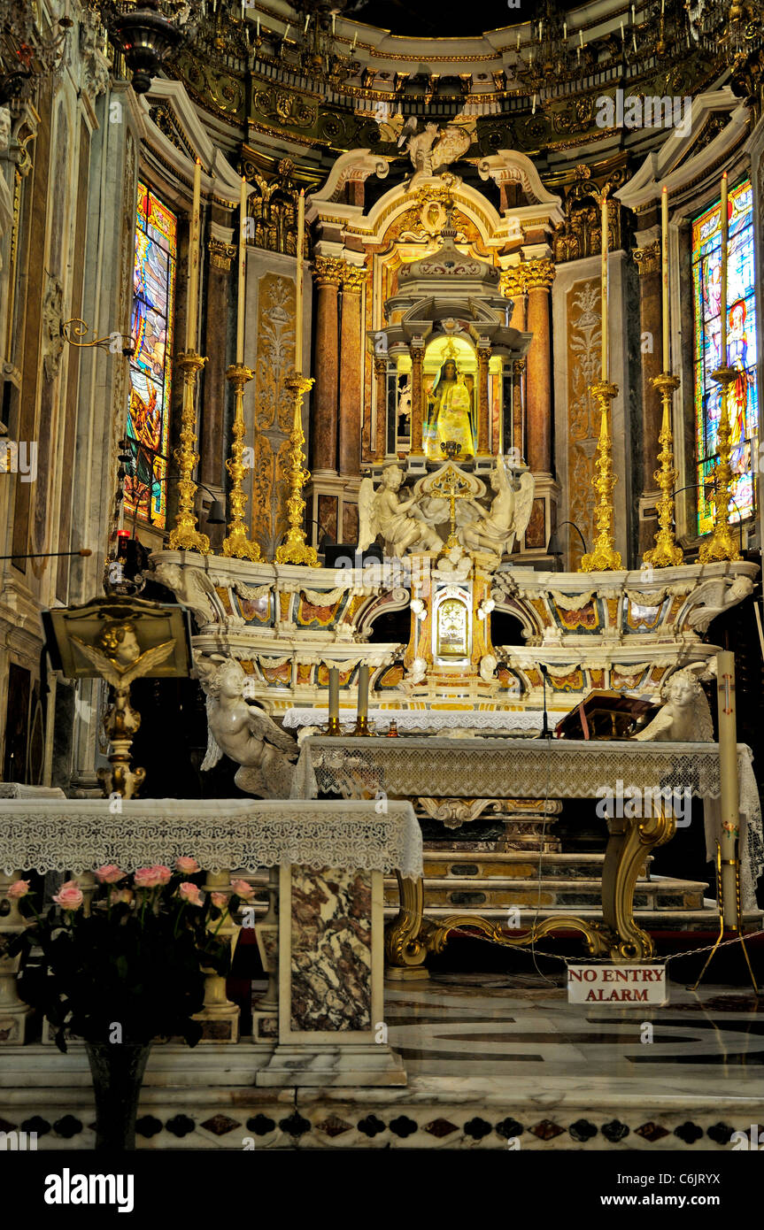 High altar stands hi-res stock photography and images - Alamy