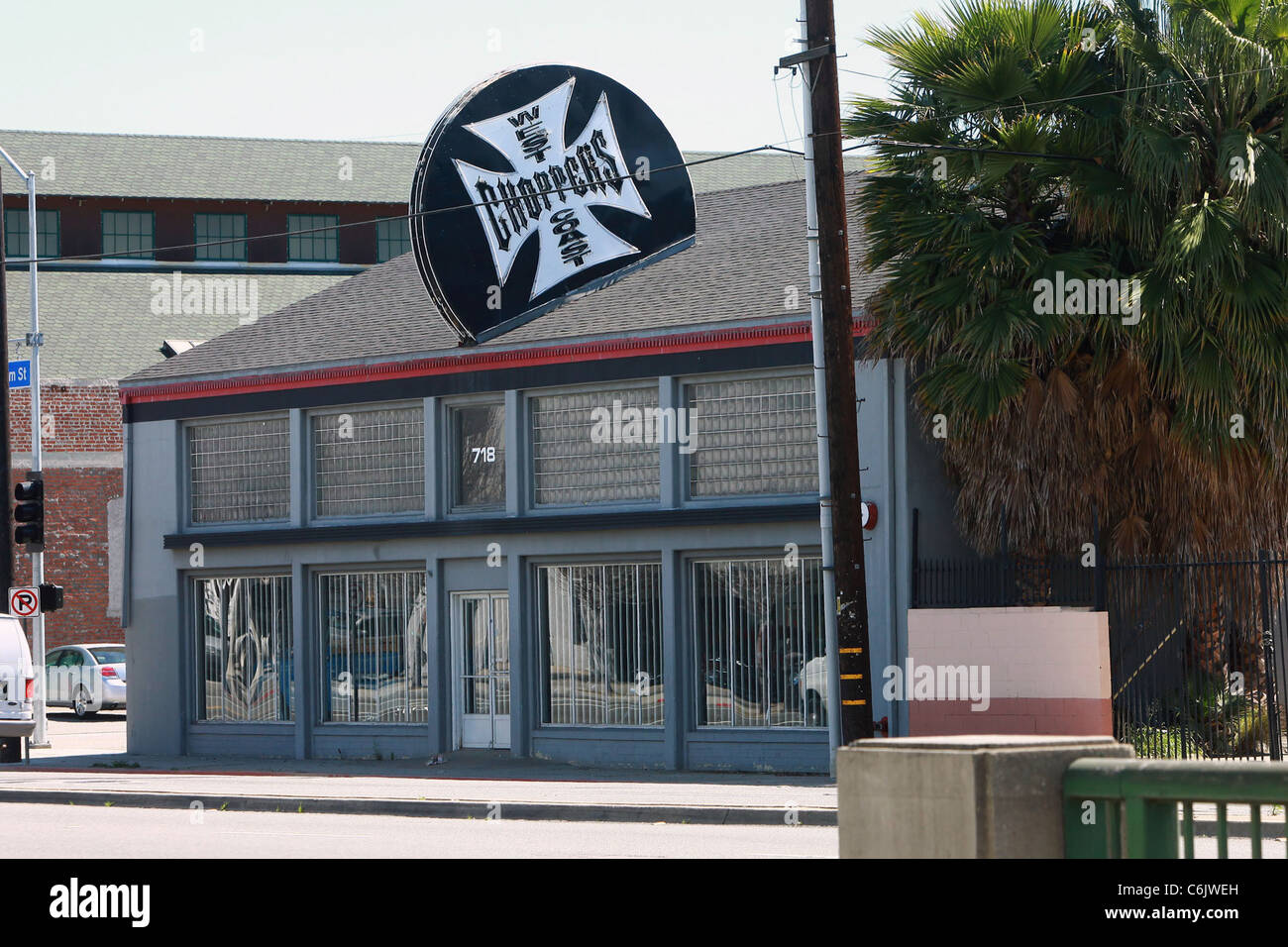 Vista general de West Coast Choppers, la motocicleta tienda donde el esposo  de Sandra Bullock Jesse James habría tenido al menos uno Fotografía de  stock - Alamy