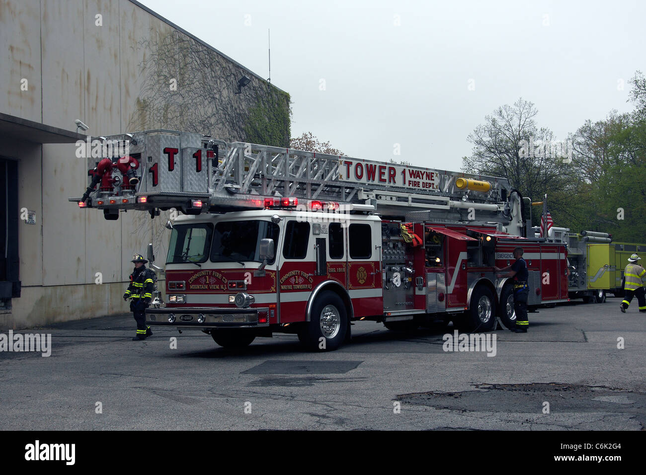 E-ONE 105 Tower Ladder Wayne Fire Department Stock Photo - Alamy