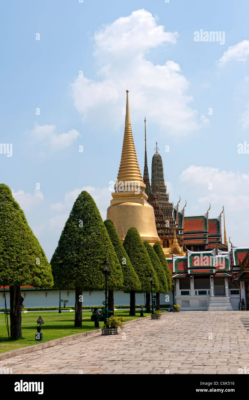 Ornate temple building in the grounds of the Grand Palace, Bangkok ...