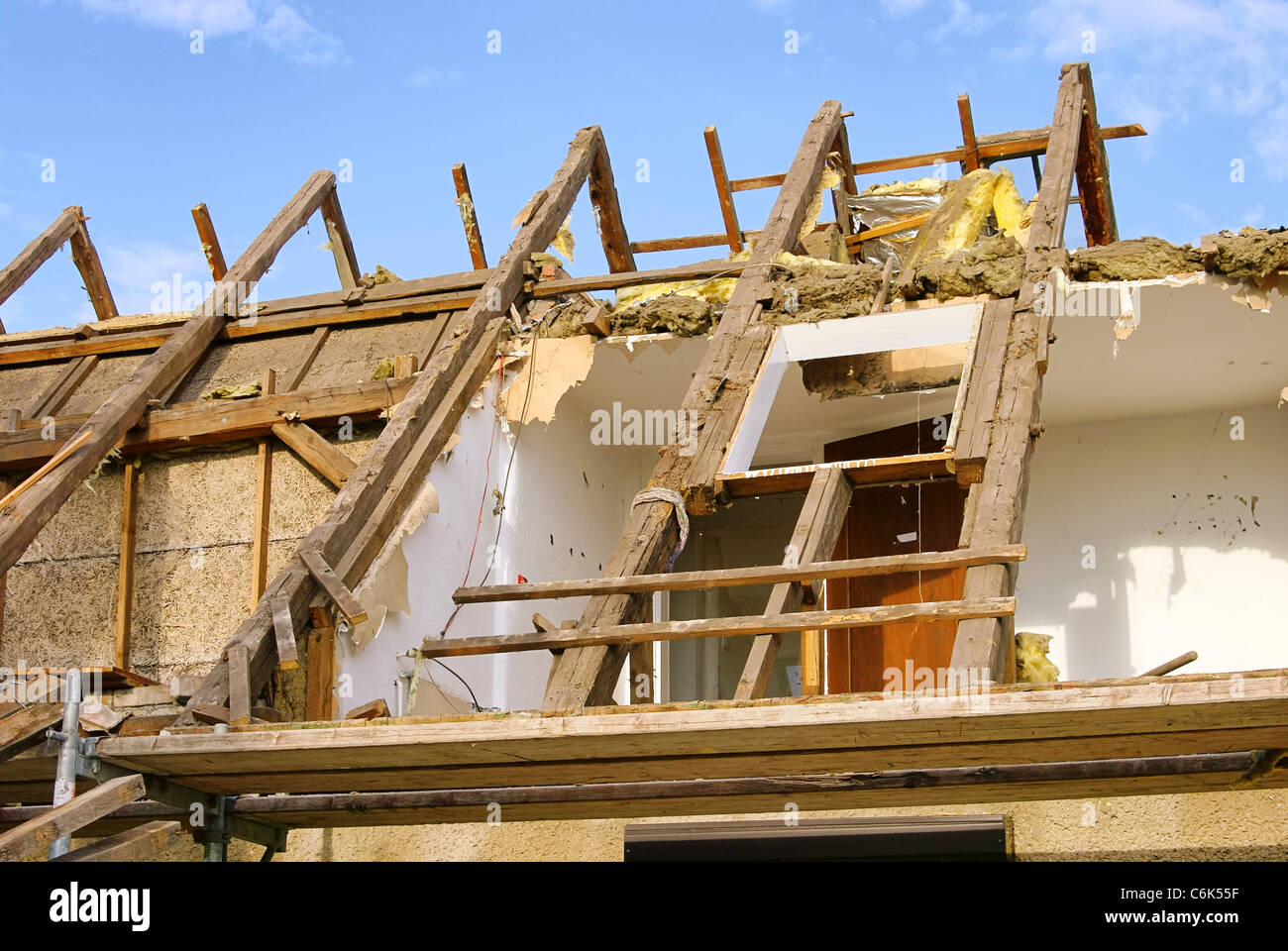 Dachstuhl abbrechen - roof truss demolish 11 Stock Photo