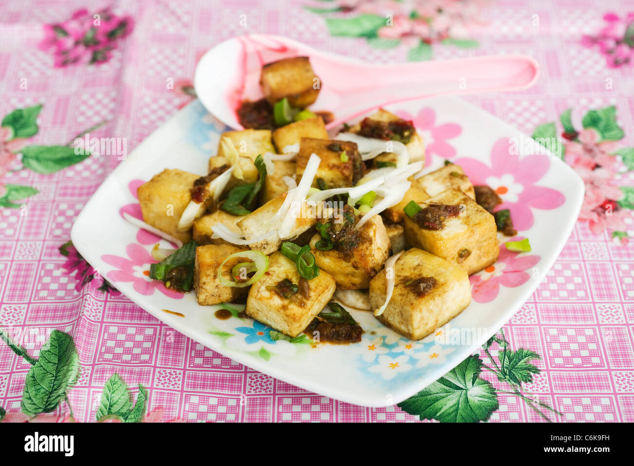 Sauted tofu with soy sauce Stock Photo - Alamy