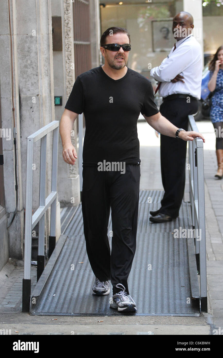 Ricky gervais leaving radio 1 london hi-res stock photography and