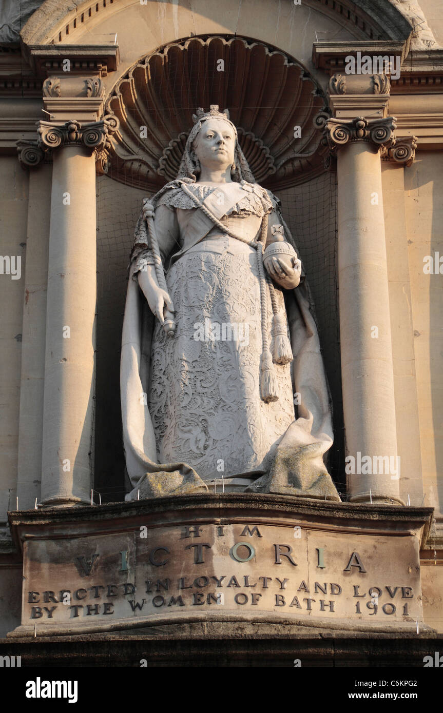 Statue of Queen Victoria, by A. C. Lucchesi, above the entrance to the