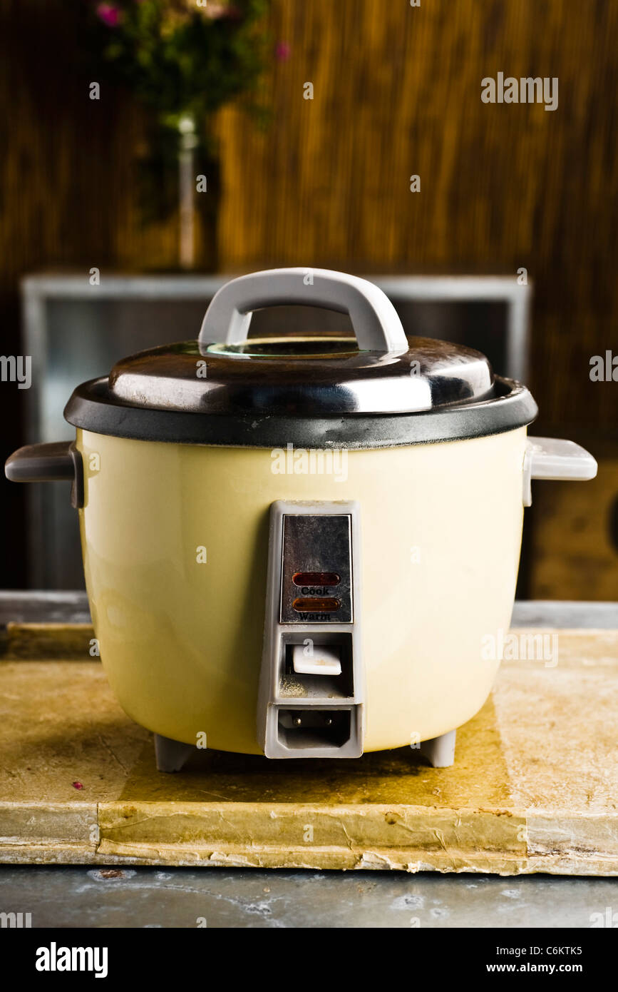 Rice cookers hires stock photography and images Alamy