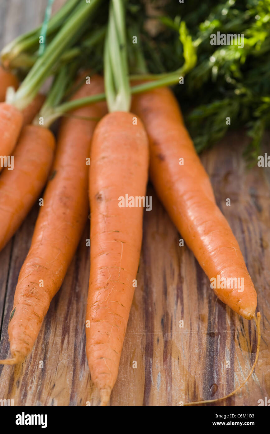 Group of people eating carrots hi-res stock photography and images - Alamy