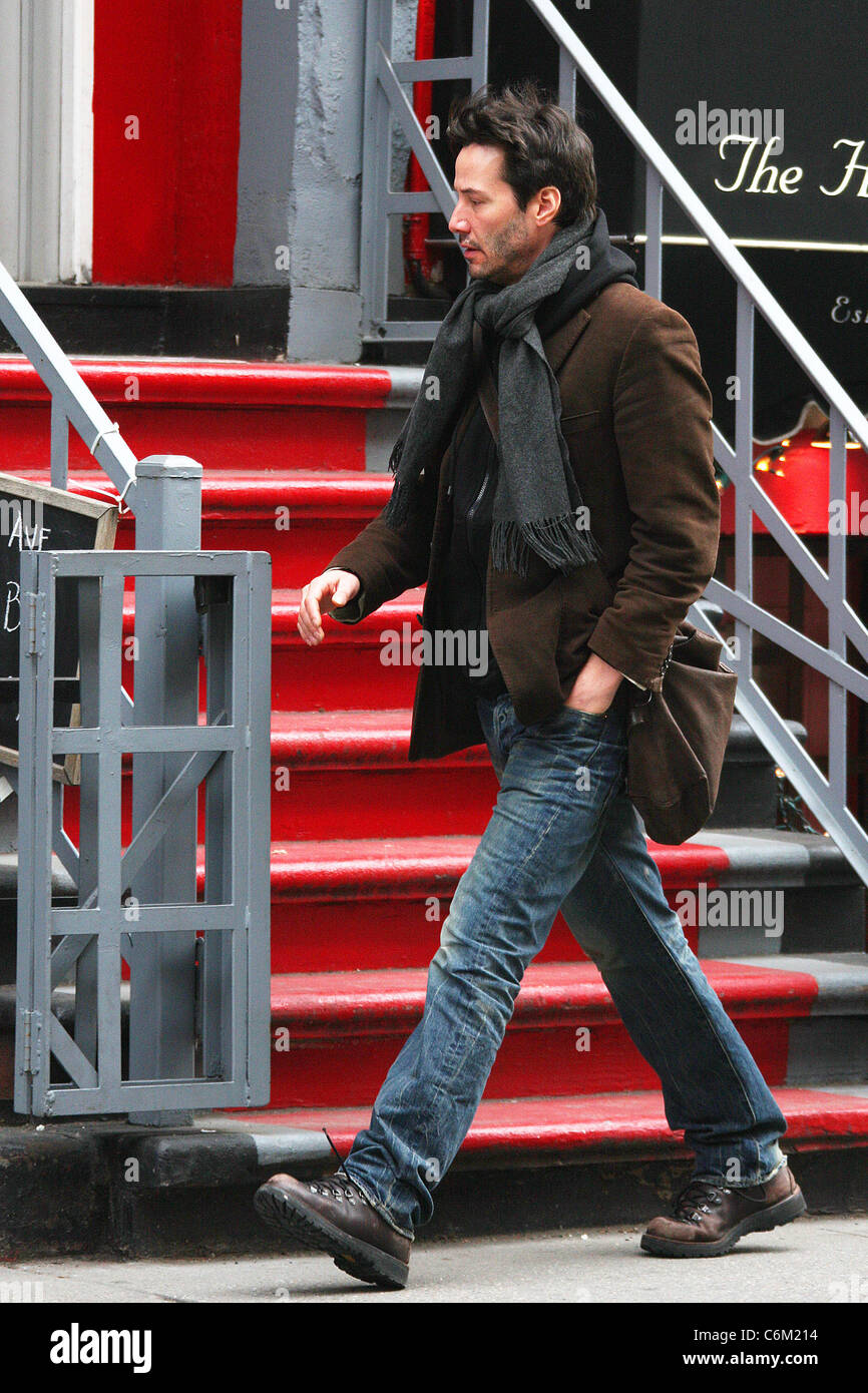 Keanu Reeves Outs Keanu Reeves out and about in Manhattan's SoHo New York City, USA - 05. ...