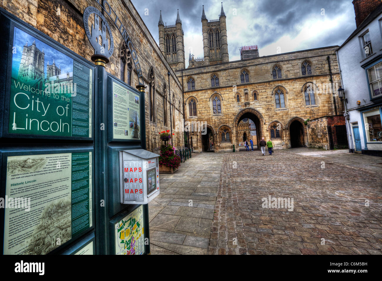 Lincoln city, Lincolnshire welcome to the city maps and sign cathedral castle square Stock Photo