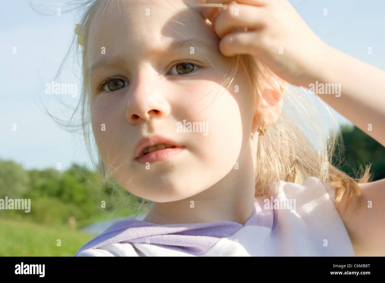 Portrait of smiling girl Stock Photo - Alamy