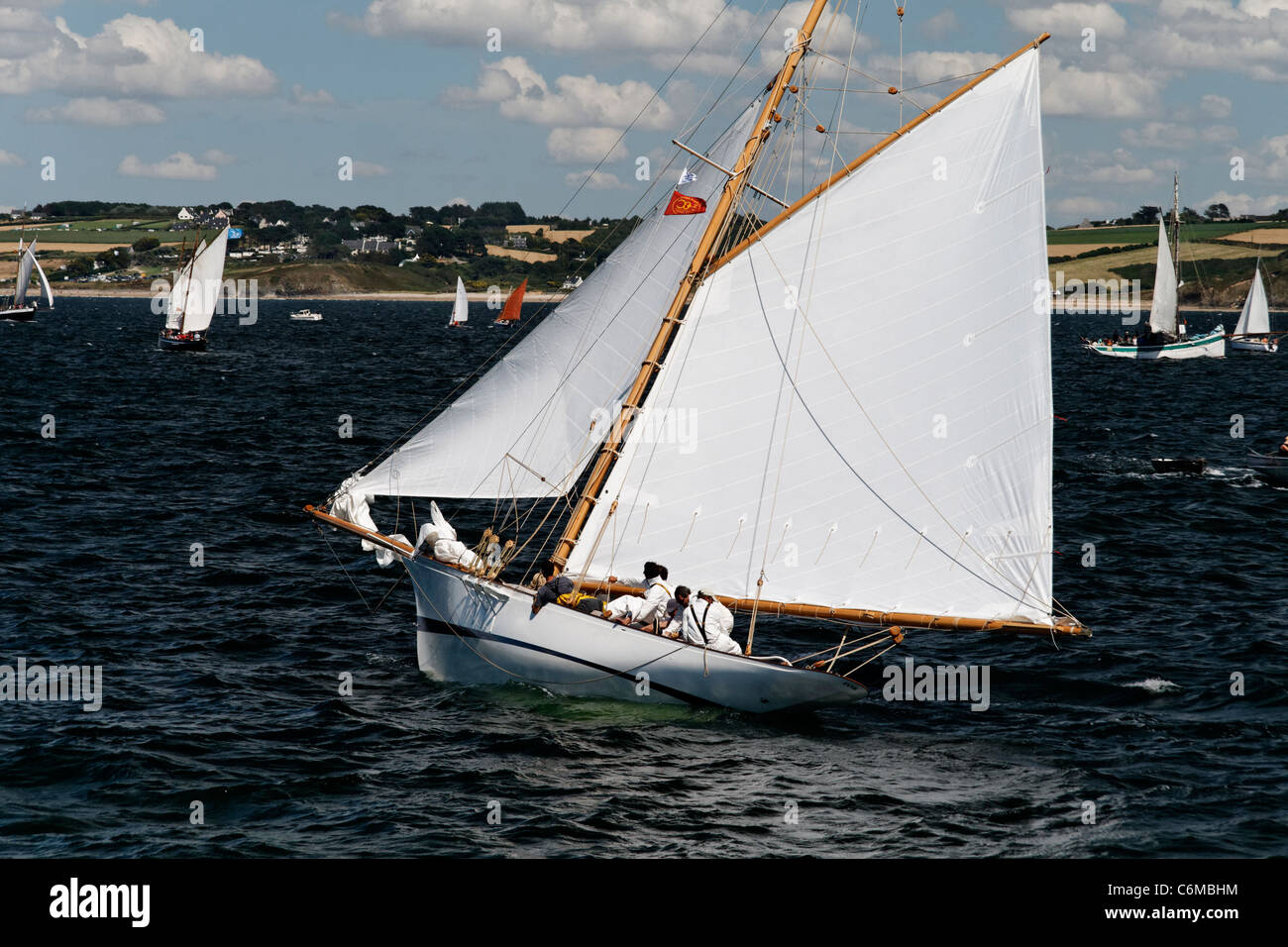 Fyne : classic yacht, replica (William Fife III Plan of 1889), gaff cutter, ' Temps Fête ', Douarnenez (Brittany, France). Stock Photo