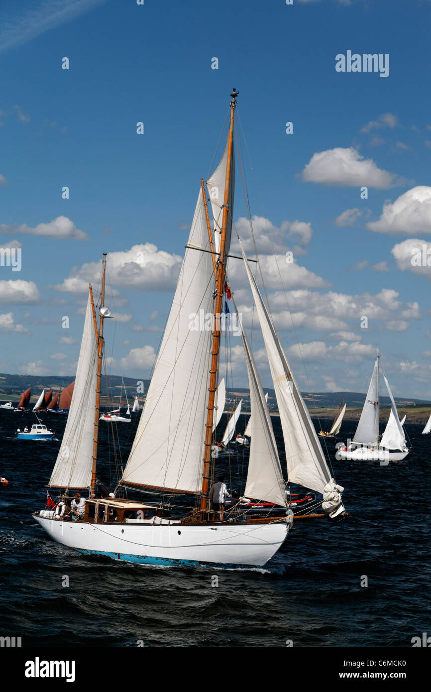 Classic Yacht : Penlena, ketch (Architect : Mc Gruer, 1947. Falmouth port),  maritime festival "Temps Fête" (Douarnenez, Brittany, France Stock Photo -  Alamy